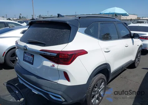 2021 Kia Seltos S z USA, uszkodzony, nr VIN KNDEUCAAXM7186453